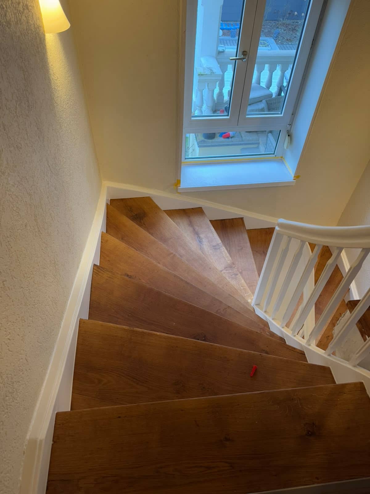 Treppenrenovierung Göttingen — renovierte Holztreppe nach Fertigstellung